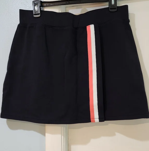 Women's Talbots Navy Skort, Size L - Picture 1 of 9